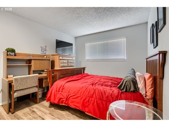 10570 Sw CENTURY OAK Dr, Portland, OR 97224