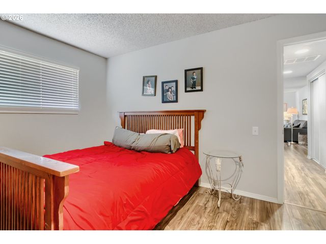 10570 Sw CENTURY OAK Dr, Portland, OR 97224