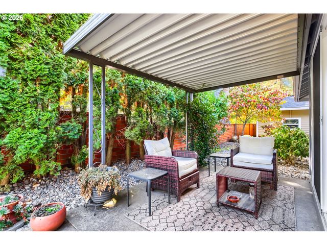 10570 Sw CENTURY OAK Dr, Portland, OR 97224