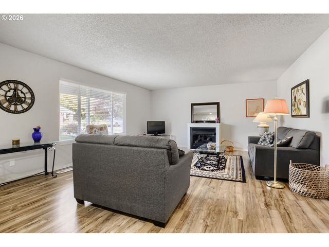 10570 Sw CENTURY OAK Dr, Portland, OR 97224