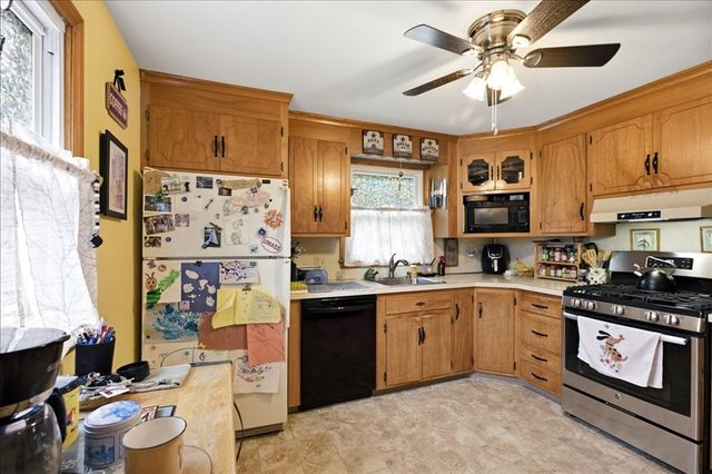 235 Pasco Rd, Springfield, MA 01151