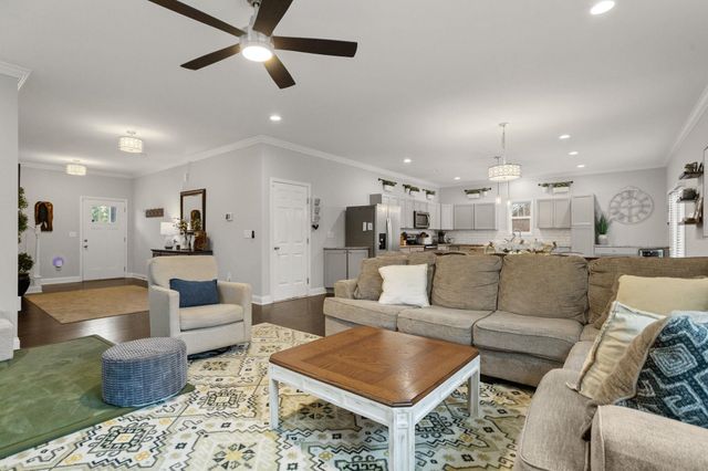 117 N River Hills Drive, Spartanburg, SC 29303