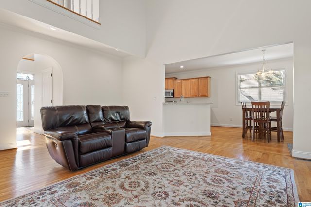5620 CAHABA GLEN CIRCLE, Birmingham, AL 35210
