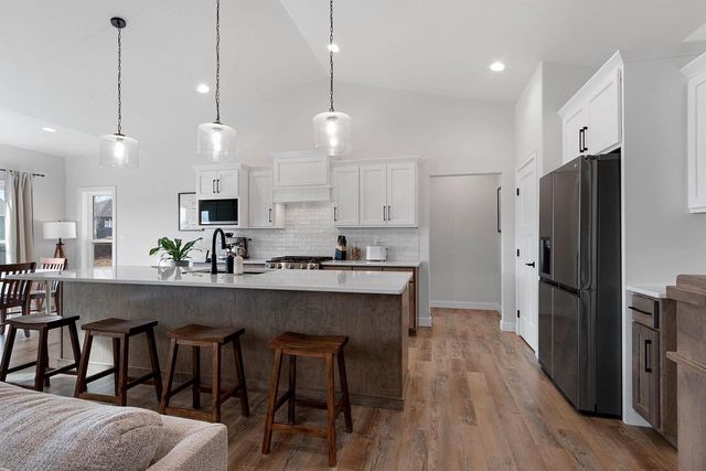 2652 CHAMBERS CROSSING, Suamico, WI 54313