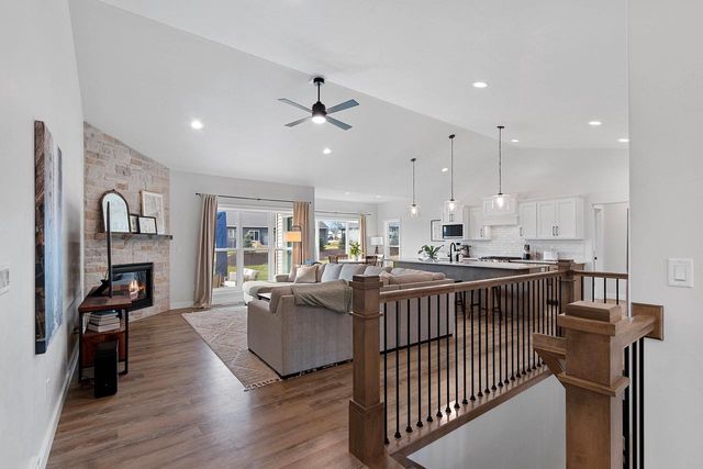 2652 CHAMBERS CROSSING, Suamico, WI 54313