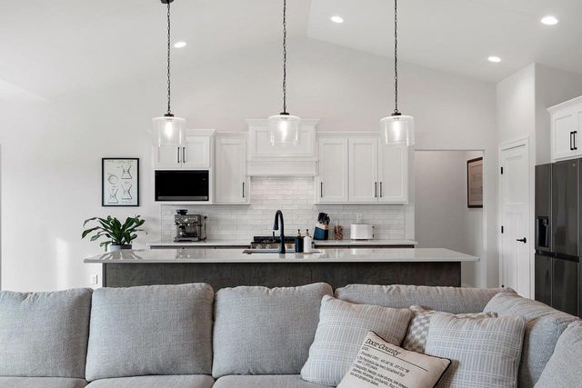 2652 CHAMBERS CROSSING, Suamico, WI 54313