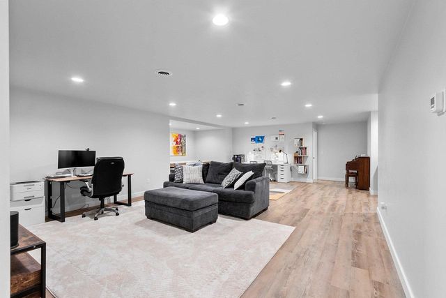 2652 CHAMBERS CROSSING, Suamico, WI 54313