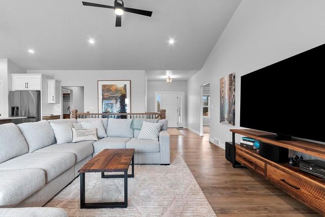 2652 CHAMBERS CROSSING, Suamico, WI 54313