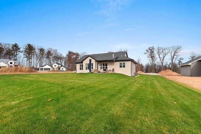 2652 CHAMBERS CROSSING, Suamico, WI 54313