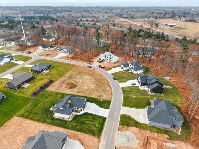 2652 CHAMBERS CROSSING, Suamico, WI 54313