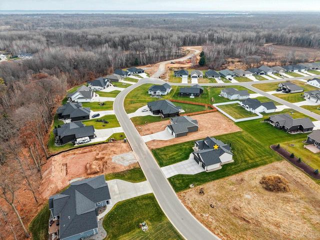 2652 CHAMBERS CROSSING, Suamico, WI 54313