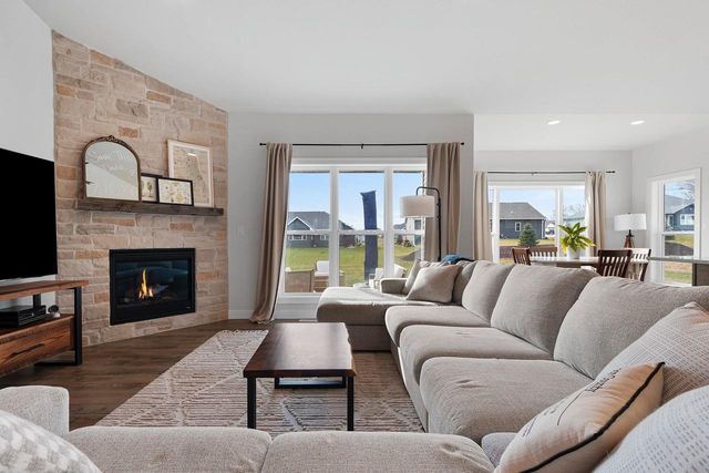 2652 CHAMBERS CROSSING, Suamico, WI 54313