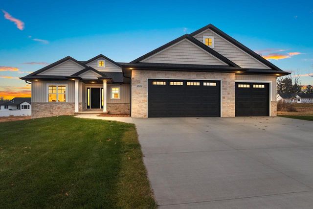 2652 CHAMBERS CROSSING, Suamico, WI 54313
