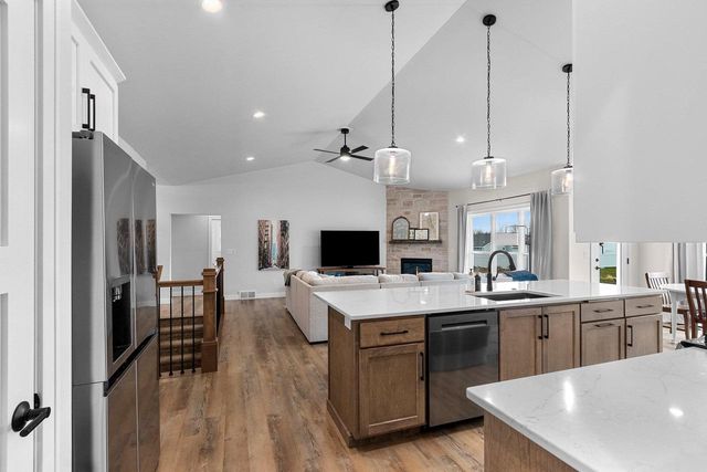 2652 CHAMBERS CROSSING, Suamico, WI 54313