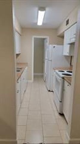 9700 Leawood Boulevard 413, Houston, TX 77099