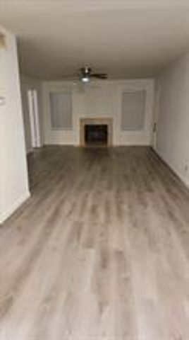9700 Leawood Boulevard 413, Houston, TX 77099