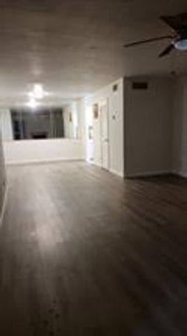 9700 Leawood Boulevard 413, Houston, TX 77099