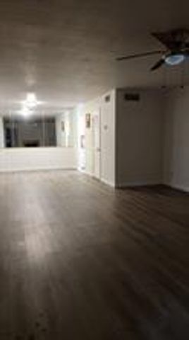 9700 Leawood Boulevard 413, Houston, TX 77099