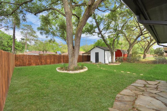 1906 Airline Drive, Katy, TX 77493