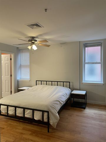 230 College St Apt 8, Burlington, VT 05401