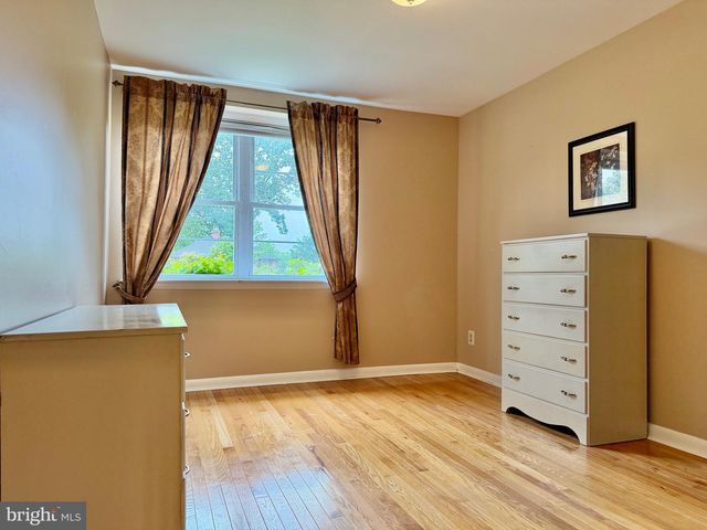 510 LINDLEY RD, Glenside, PA 19038