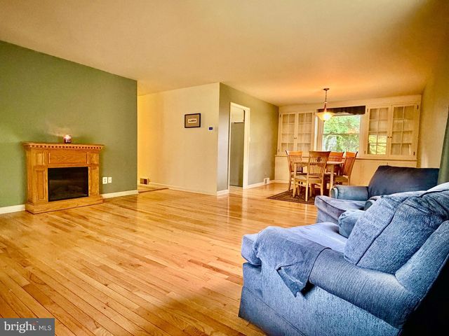 510 LINDLEY RD, Glenside, PA 19038