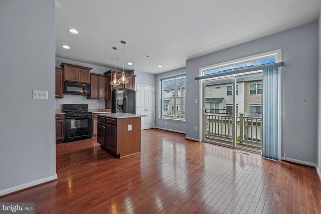 9808 SMITHVIEW PL, Lanham, MD 20706