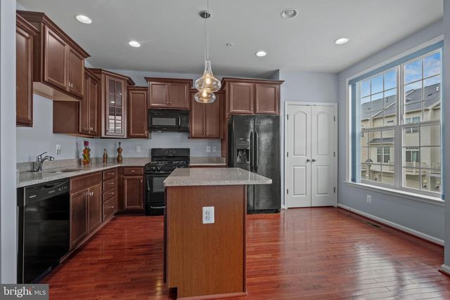 9808 SMITHVIEW PL, Lanham, MD 20706