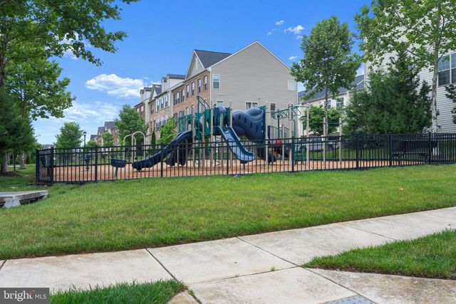 9808 SMITHVIEW PL, Lanham, MD 20706