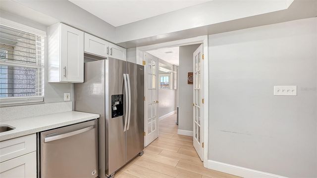 6515 COLONIAL DRIVE, Sarasota, FL 34231