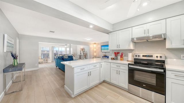 6515 COLONIAL DRIVE, Sarasota, FL 34231