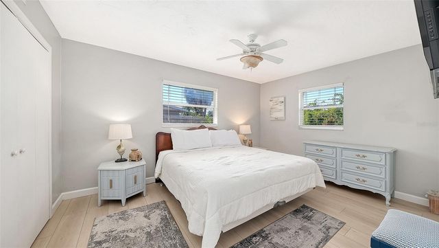 6515 COLONIAL DRIVE, Sarasota, FL 34231