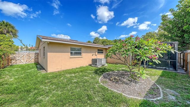6515 COLONIAL DRIVE, Sarasota, FL 34231
