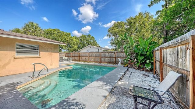 6515 COLONIAL DRIVE, Sarasota, FL 34231
