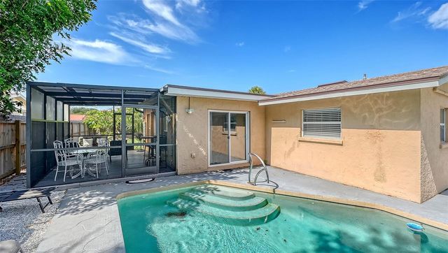6515 COLONIAL DRIVE, Sarasota, FL 34231