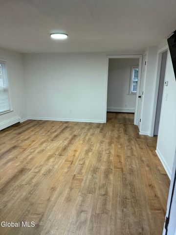 5 Maple Street, East Greenbush, NY 12144