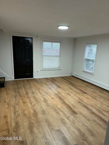 5 Maple Street, East Greenbush, NY 12144