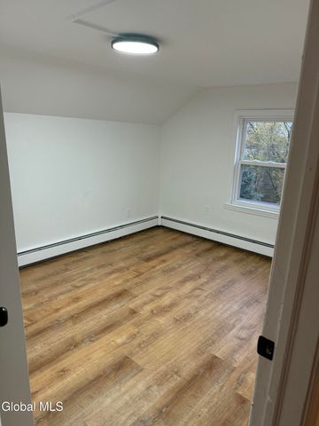 5 Maple Street, East Greenbush, NY 12144