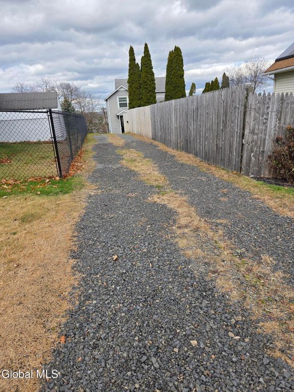 5 Maple Street, East Greenbush, NY 12144