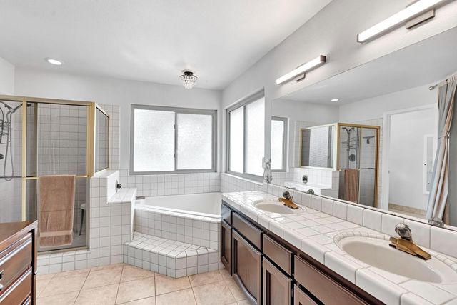 6426 N Fruit Avenue, Fresno, CA 93711