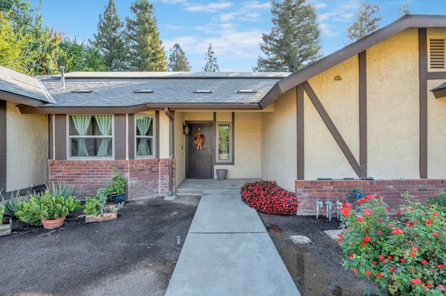 6426 N Fruit Avenue, Fresno, CA 93711