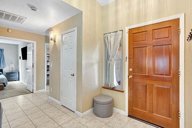 6426 N Fruit Avenue, Fresno, CA 93711