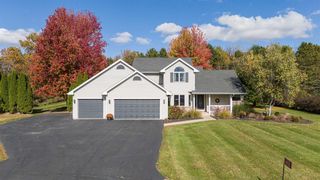6832 W Wood Ridge Drive, Janesville, WI 53548
