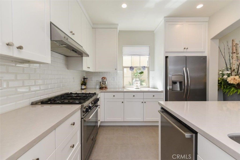 Image 9 of property listing at 161 Elkhorn, Irvine, CA 92618