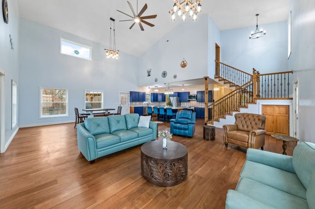 1221 Johnson Branch Rd, Pulaski, TN 38478