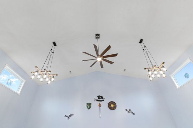 1221 Johnson Branch Rd, Pulaski, TN 38478