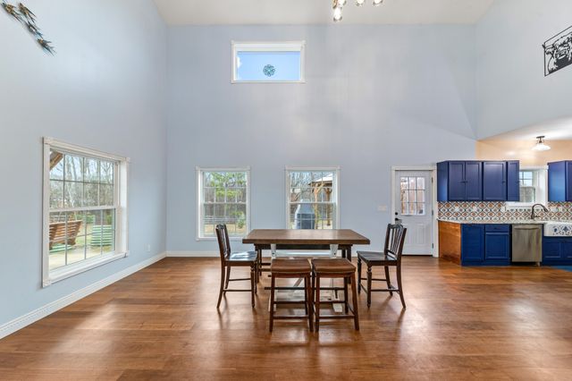 1221 Johnson Branch Rd, Pulaski, TN 38478