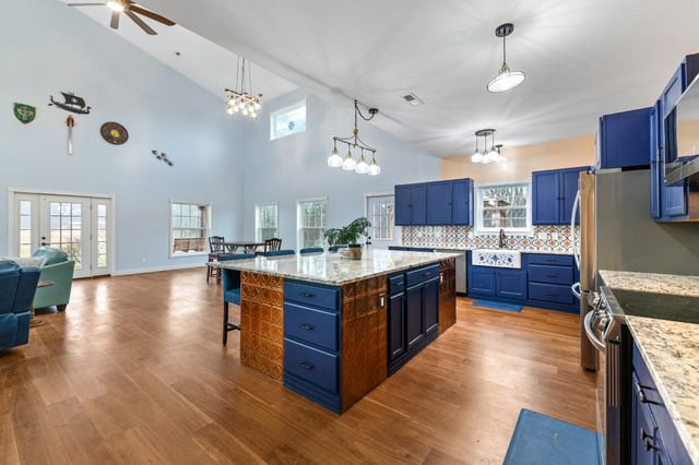 1221 Johnson Branch Rd, Pulaski, TN 38478