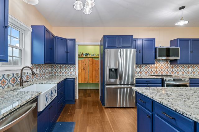 1221 Johnson Branch Rd, Pulaski, TN 38478