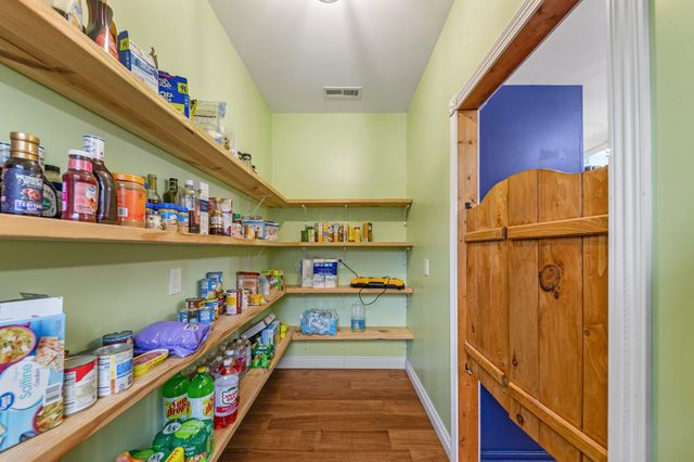 1221 Johnson Branch Rd, Pulaski, TN 38478